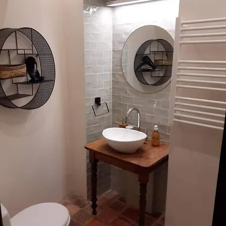Lakmé Appartement *